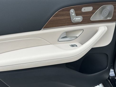 New 2026 Mercedes-Benz GLS 450 4MATIC image 26