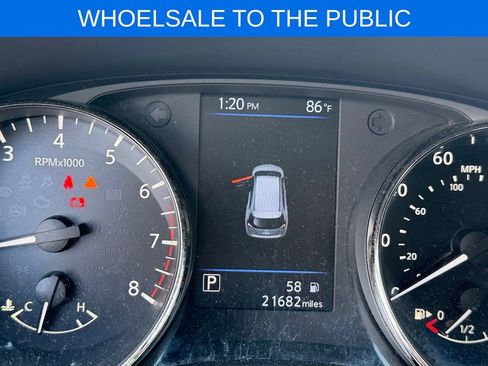 Used 2020 Nissan Rogue SV FWD image 16