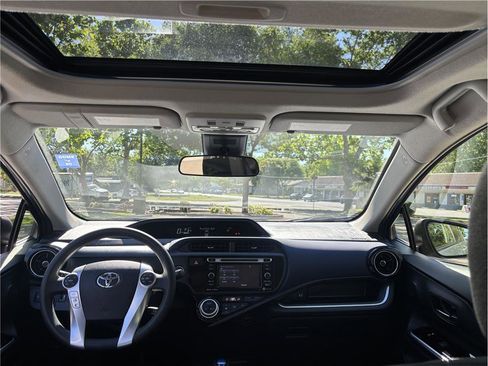 Used 2016 Toyota Prius C Three FWD image 11