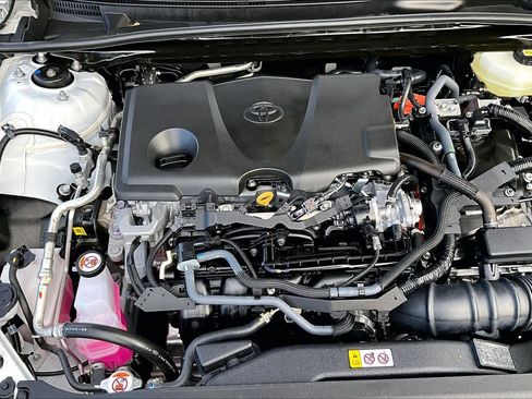 Used 2025 Toyota Camry SE image 31