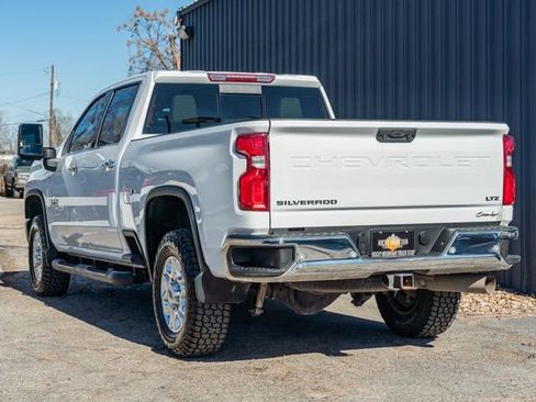 Used 2022 Chevrolet Silverado 2500 LTZ w/ LTZ Texas Edition image 4