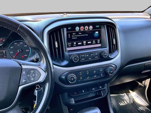 Used 2016 Chevrolet Colorado LT w/ LT Convenience Package RWD image 6