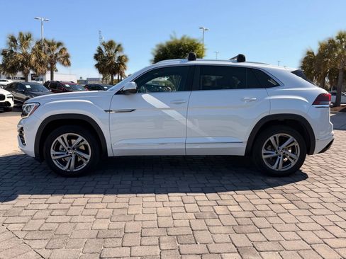 Used 2024 Volkswagen Atlas Cross Sport SEL R-Line AWD/4WD image 11