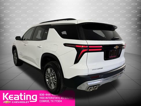 Used 2026 Chevrolet Traverse LT w/ Driver Confidence Package FWD image 8