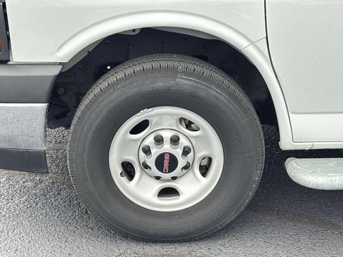 Used 2024 GMC Savana 2500 w/ Driver Convenience Package image 22