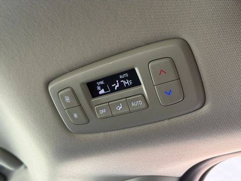 Used 2026 Kia Carnival FWD image 24
