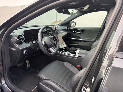 Used 2023 Mercedes-Benz C 300 Sedan image 3