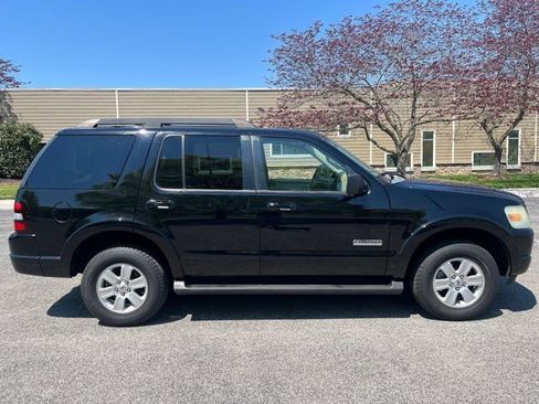 Used 2008 Ford Explorer XLT image 3