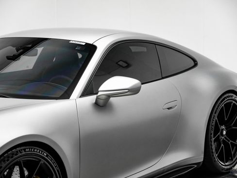 Used 2024 Porsche 911 GT3 image 26