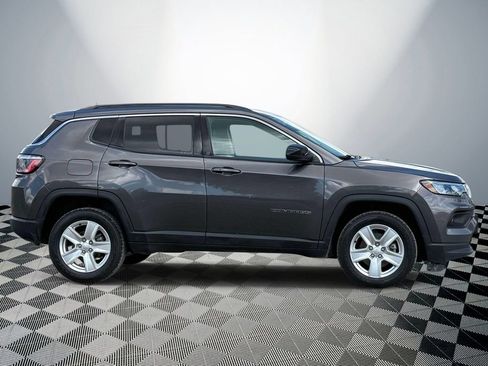 Used 2022 Jeep Compass Latitude AWD/4WD image 5