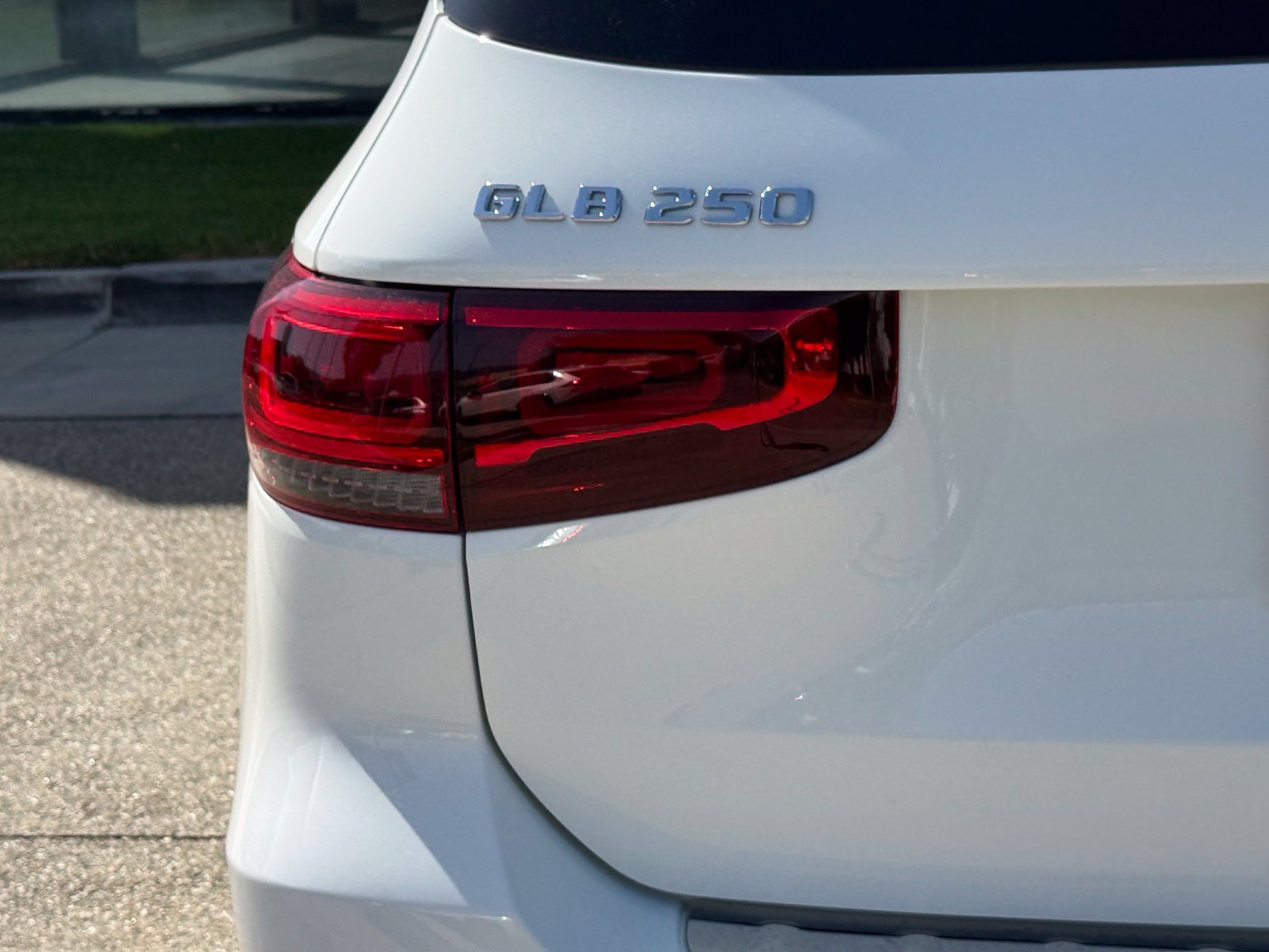 Used 2023 Mercedes-Benz GLB 250 image 10
