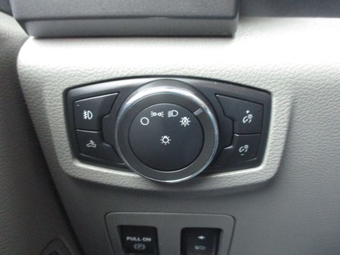 Used 2018 Ford F150 XLT w/ Equipment Group 302A Luxury image 18