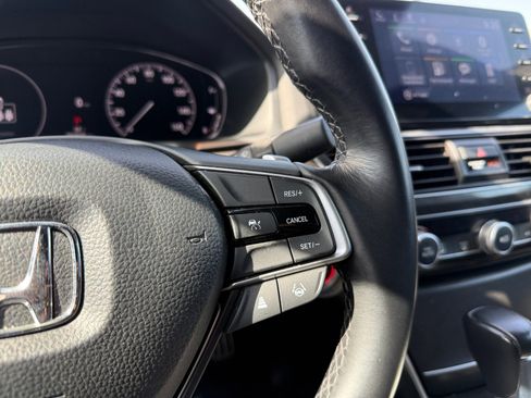 Used 2022 Honda Accord Sport image 18