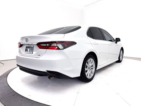 Used 2021 Toyota Camry LE w/ Carpet Mat Package (TMS) FWD image 15