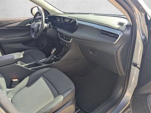 Used 2025 Buick Encore GX Preferred image 19