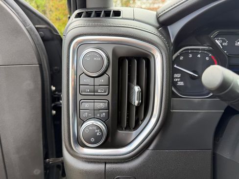Used 2021 GMC Sierra 1500 Elevation AWD/4WD image 17