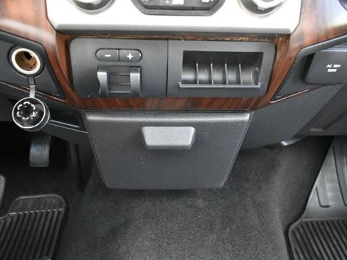Used 2016 Ford F250 Lariat w/ Lariat Ultimate Package AWD/4WD image 22