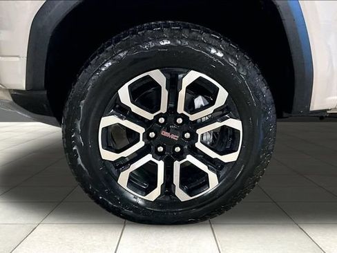 New 2026 GMC Canyon AT4 w/ Nightfall Essentials Package AWD/4WD image 7