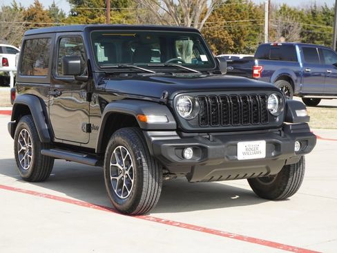 Used 2024 Jeep Wrangler Sport S image 6