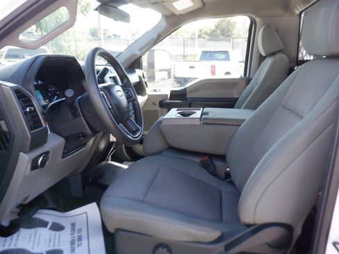 Used 2022 Ford F250 XL w/ Power Equipment Group RWD image 9