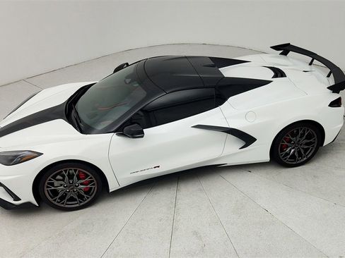 Certified 2024 Chevrolet Corvette Stingray Preferred Conv w/ Z51 Performance Package image 35