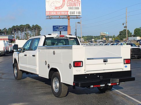 Used 2026 Ford F250 XL AWD/4WD image 4