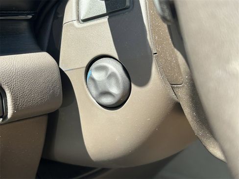 Used 2021 Cadillac Escalade Sport w/ Driver Assist Tech Package image 36