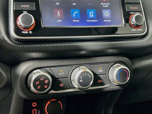 Used 2022 Nissan Kicks S FWD image 26