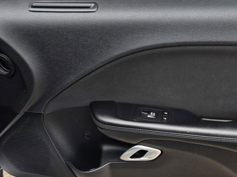 Used 2017 Dodge Challenger SXT RWD image 8