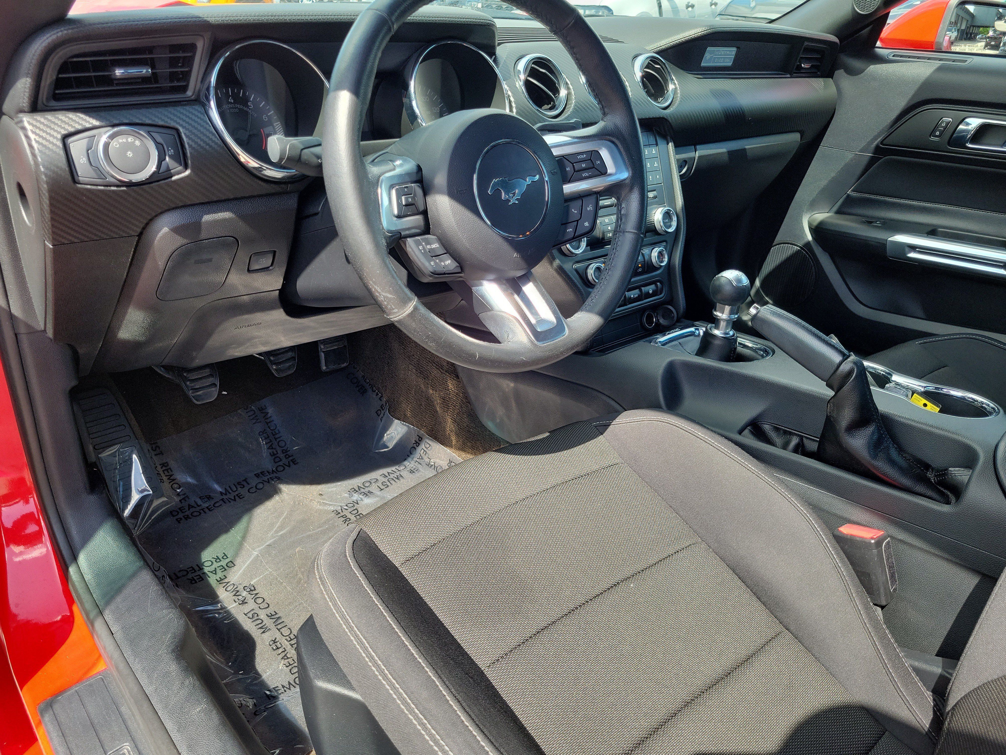 Used 2016 Ford Mustang Coupe RWD image 15