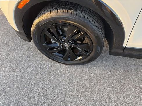 Used 2024 Buick Encore GX Sport Touring image 24