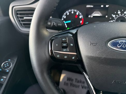 Used 2022 Ford Escape SE w/ Convenience Package image 39