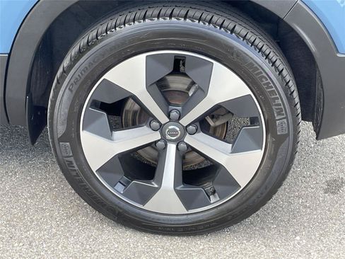Used 2023 Volvo XC40 B5 Plus w/ Driver Assist Package AWD/4WD image 11