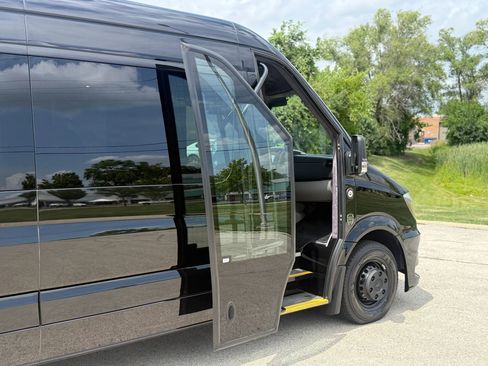 Used 2015 Mercedes-Benz Sprinter 3500 w/ Window Fleet Package image 4