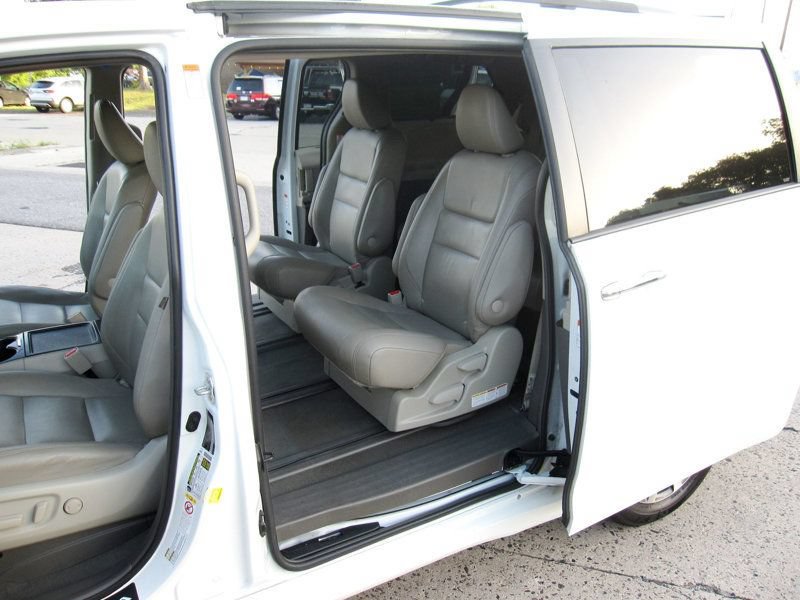Used 2019 Toyota Sienna XLE w/ XLE Navigation Package AWD/4WD image 28