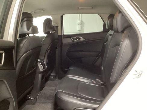 Certified 2023 Kia Sportage EX FWD image 15