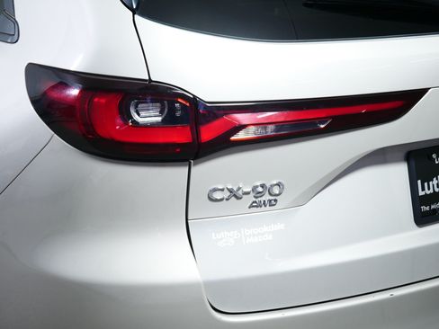 Used 2025 MAZDA CX-90 3.3 Turbo w/ Preferred Package AWD/4WD image 17