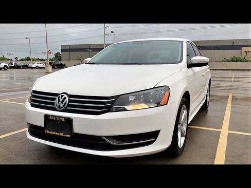Used 2013 Volkswagen Passat 2.5 SE FWD image 1