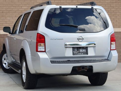 Used 2008 Nissan Pathfinder S AWD/4WD image 7
