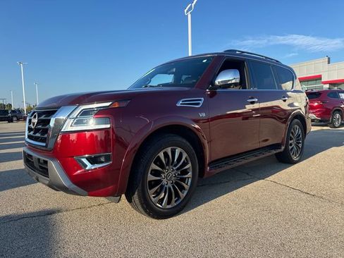 Used 2022 Nissan Armada Platinum w/ Captain's Chairs Package RWD image 2