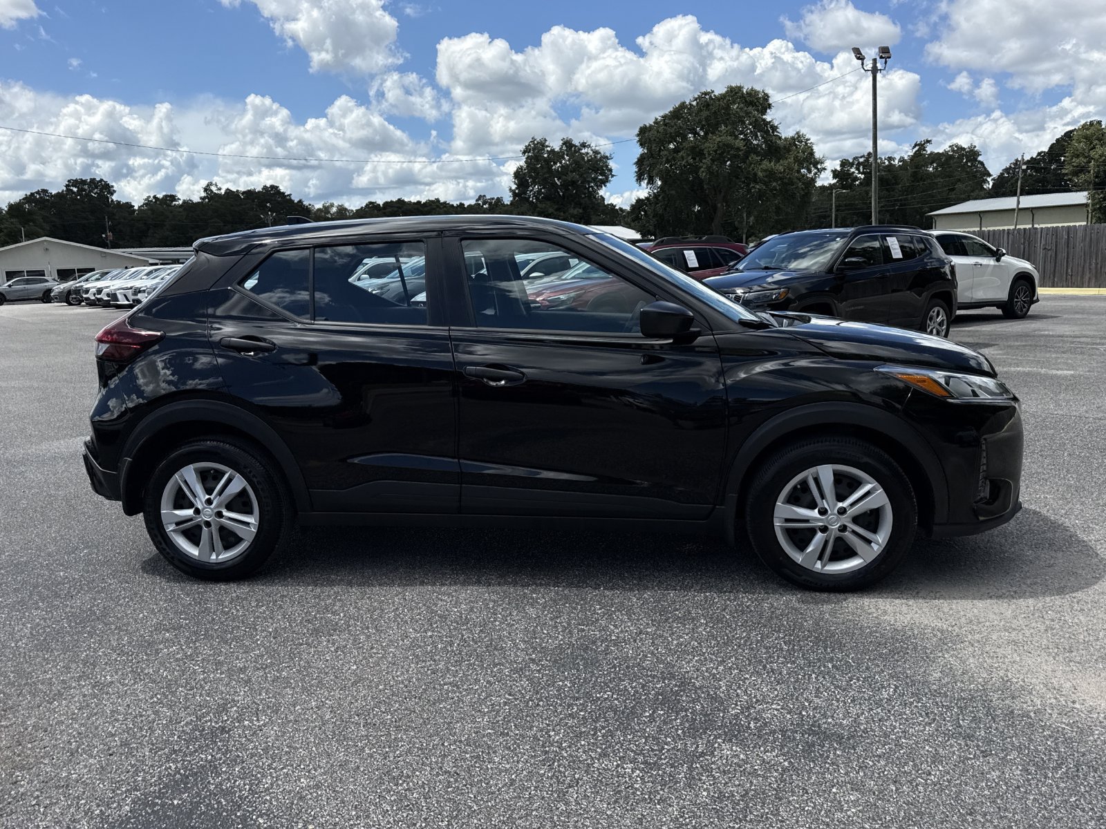 Used 2024 Nissan Kicks S FWD image 6