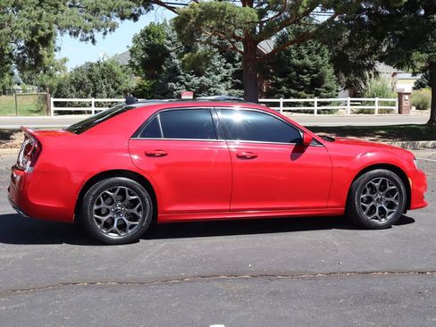 Used 2018 Chrysler 300 S w/ S Model Appearance Package AWD/4WD image 4