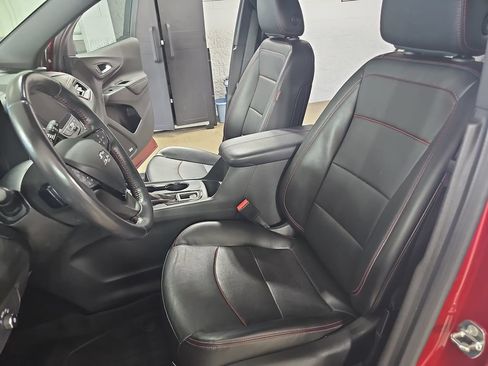 Certified 2022 Chevrolet Equinox RS w/ RS Leather Package AWD/4WD image 19