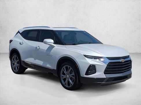 Used 2022 Chevrolet Blazer Premier w/ Enhanced Convenience Package FWD image 3