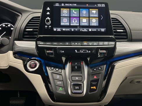 Used 2025 Honda Odyssey Elite image 13