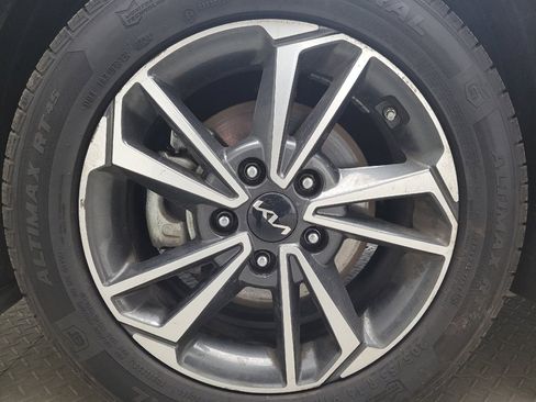 Used 2022 Kia Forte LXS FWD image 31