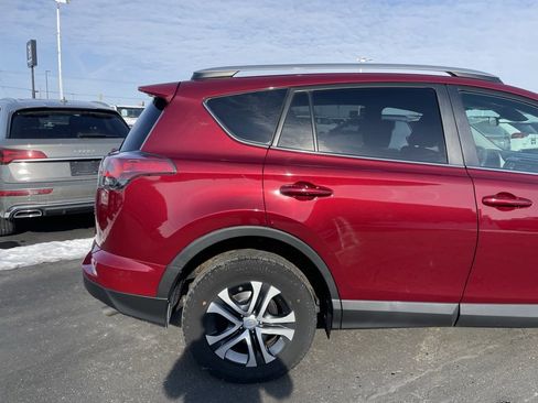 Used 2018 Toyota RAV4 LE image 24