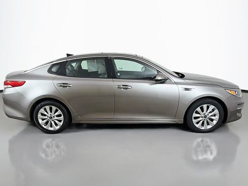 Used 2018 Kia Optima EX w/ Premium Package FWD image 13