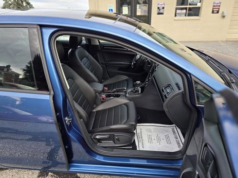 Used 2017 Volkswagen Golf SEL image 12
