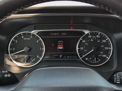 Used 2025 Nissan Rogue SV FWD image 27